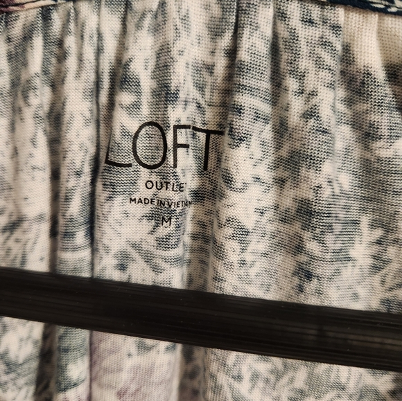 LOFT green floral long sleeve top - Picture 11 of 12